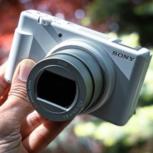 Best Compact Camera in 2024 - Top 3 Point and Shoot Cameras