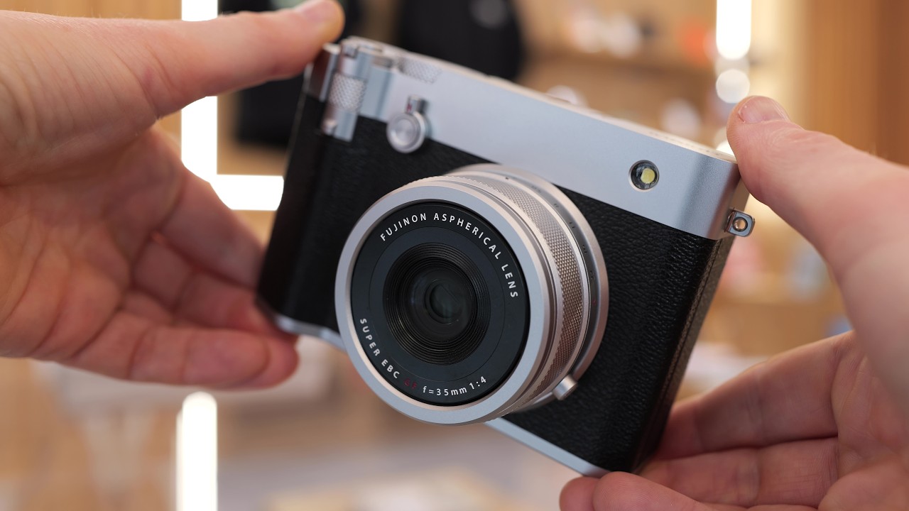 Fujifilm GFX100RF Review : First Looks With 102MP Compact!